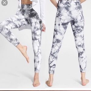 NWT | Athleta | Tie Dye Salutation 7/8 | XS